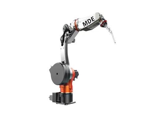  焊接机器人成为“智能工厂”新主角